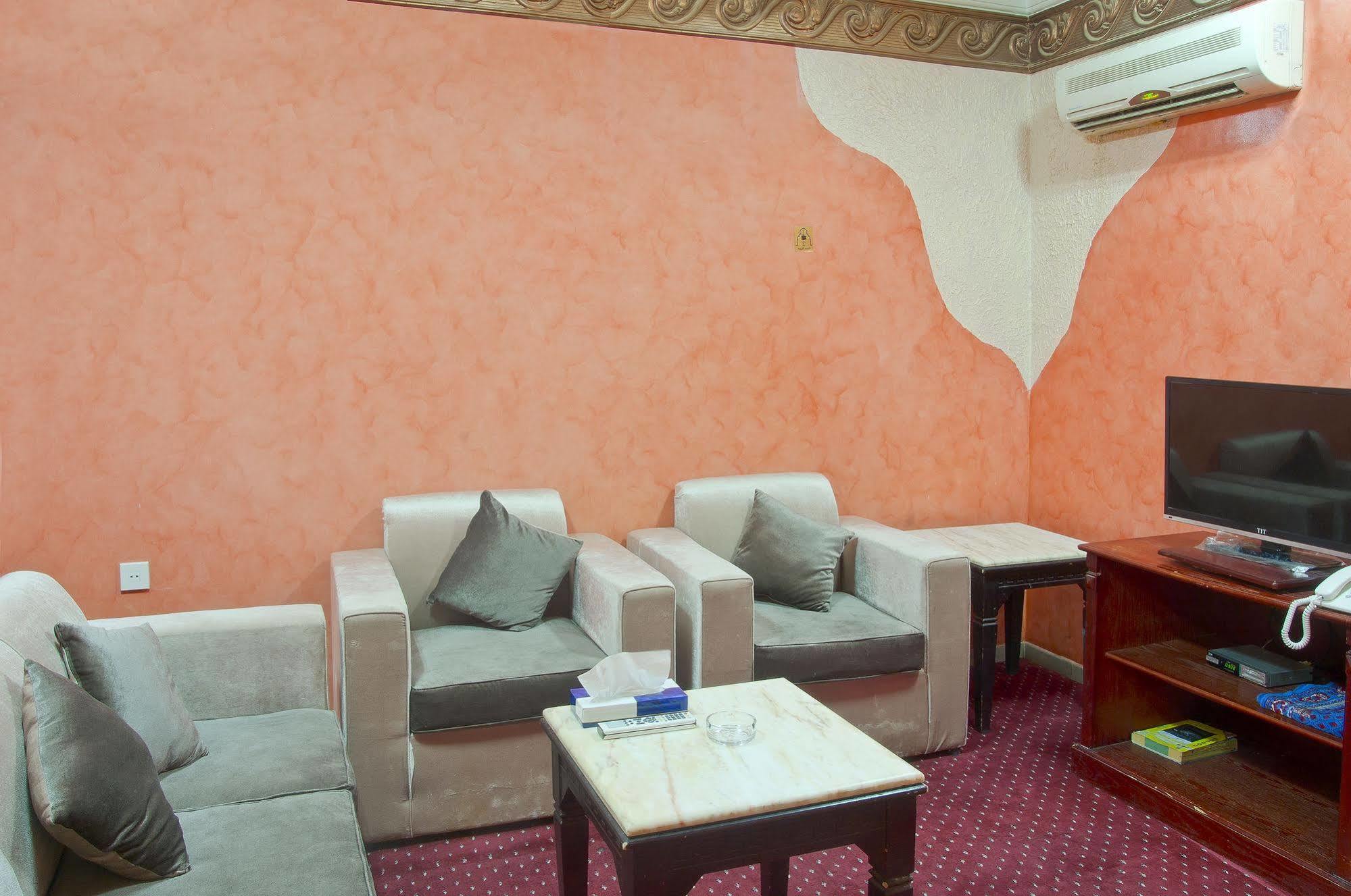 Al Farhan Hotel Suites Al Aqiq Riad Exterior foto